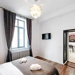 The Muse - Kronstadt Long Street Apartman Brassó
