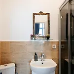 The Muse - Kronstadt Long Street Apartman