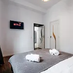 Apartman The Muse - Kronstadt Long Street *