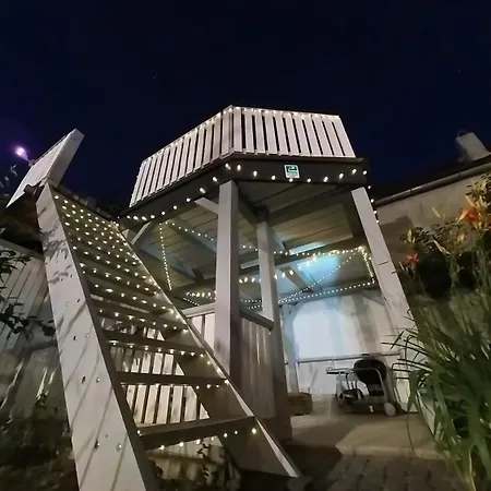 Casa J. Gusbeth - *