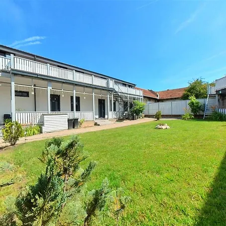 Casa J. Gusbeth - *