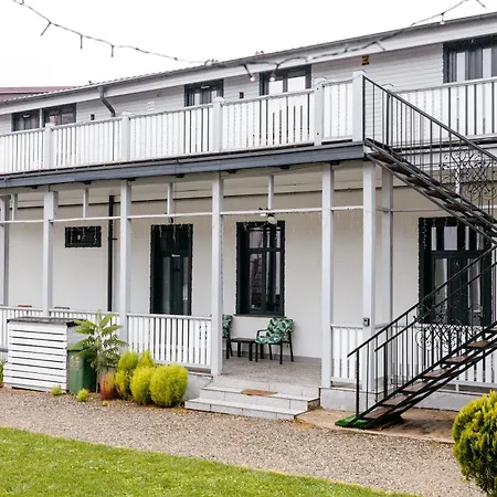 The Muse - Kronstadt Long Street براشوف