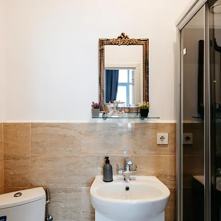 The Muse - Kronstadt Long Street Apartament