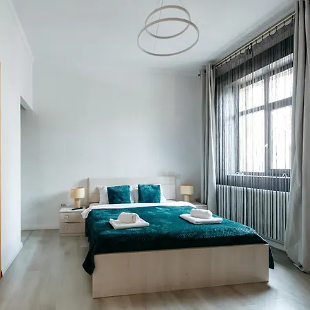 The Muse - Kronstadt Long Street * Braszów