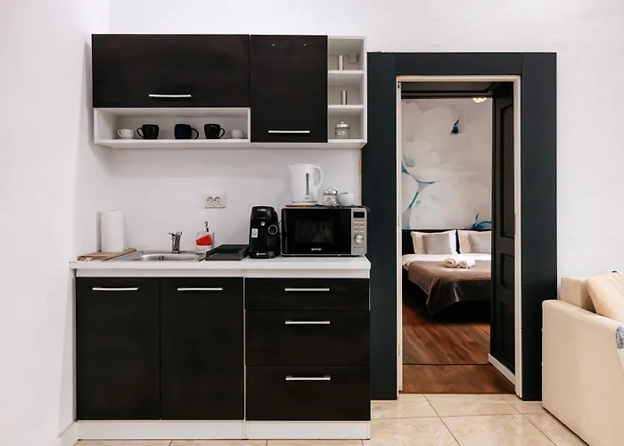 The Muse - Kronstadt Long Street