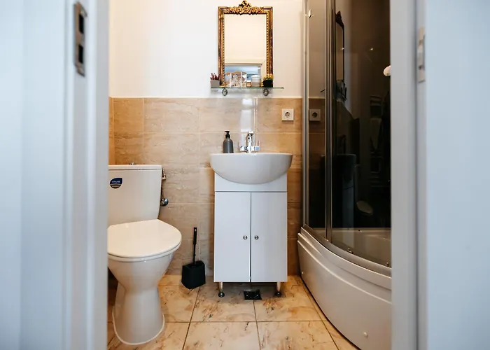 The Muse - Kronstadt Long Street Apartment