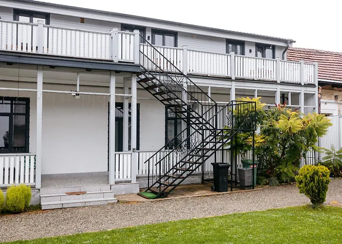 The Muse - Kronstadt Long Street