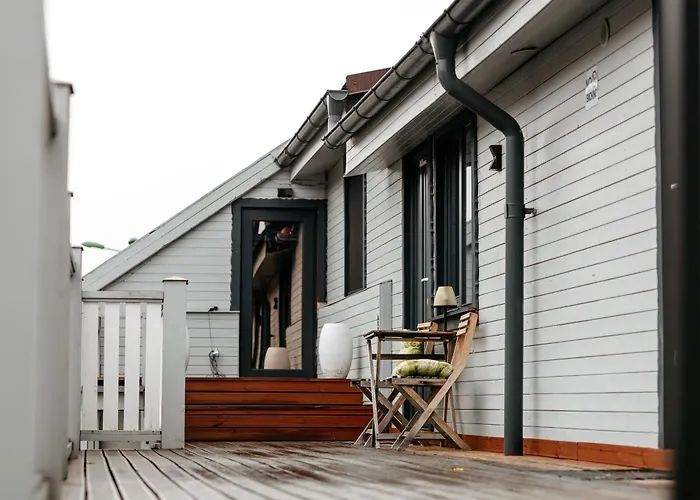 The Muse - Kronstadt Long Street Apartment *