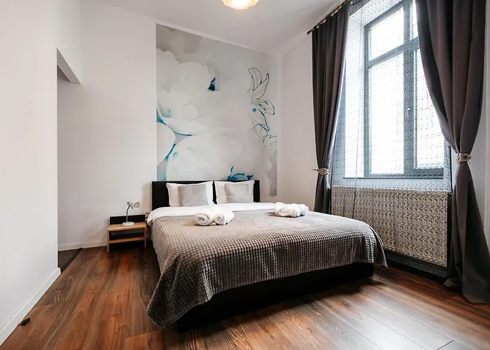 The Muse - Kronstadt Long Street