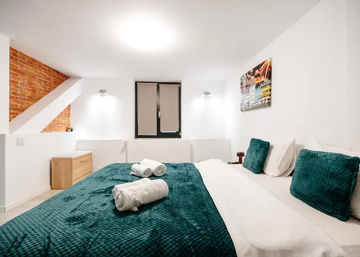 The Muse - Kronstadt Long Street Apartment